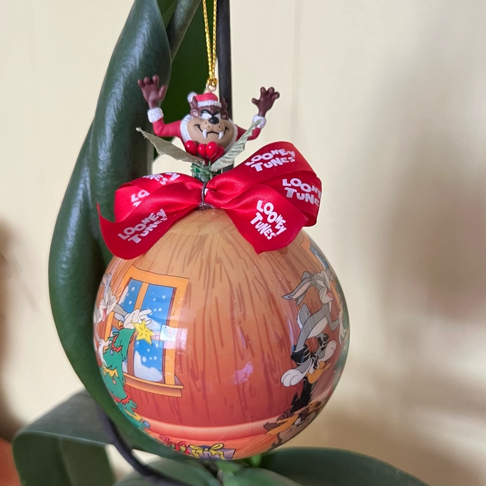 VTG 1995 Looney Tunes Warner Bros Matrix Christmas Tree Ornament Taz Bugs Daffy